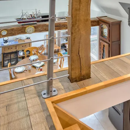 2 Bedroom Gorgeous In Holiday home
