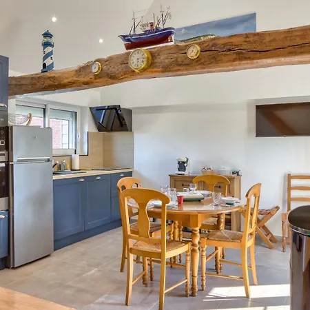 2 Bedroom Gorgeous In Offranville