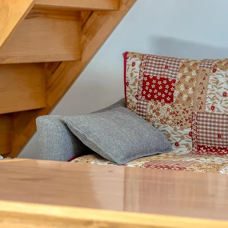 2 Bedroom Gorgeous In Casa vacanze *