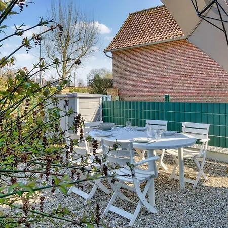 2 Bedroom Gorgeous In *